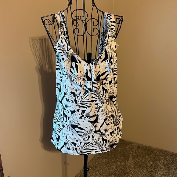 White House Black Market Tops - White House, Black market tank‎ top with ruffle